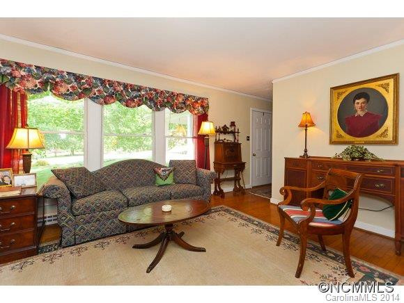 25 Willowbrook Road - Photo 2