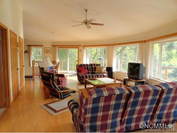 56 LITTLE TREE LANE - Photo 7