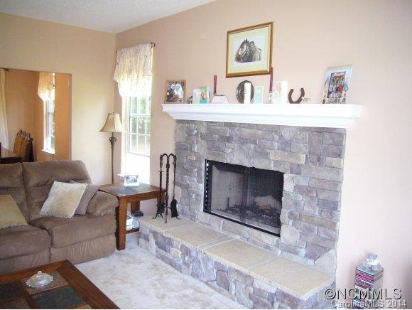 395 RIDGEVIEW ROAD - Photo 3