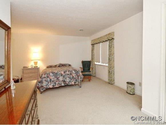 243 HAWTHORN DRIVE - Photo 19
