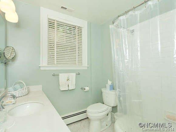 46 MACON AVE - Photo 12