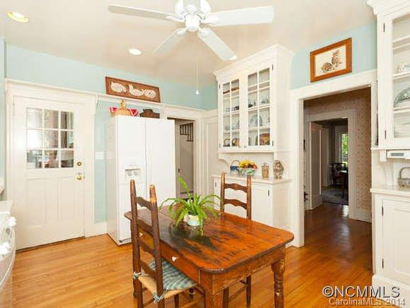 46 MACON AVE - Photo 5