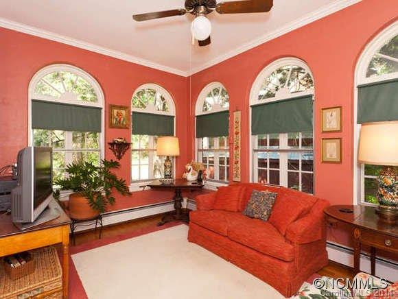 46 MACON AVE - Photo 6