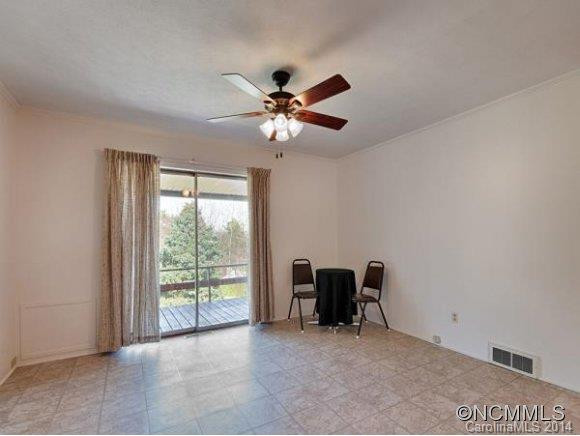 310 ASBURY RD - Photo 4