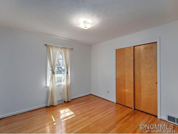 310 ASBURY RD - Photo 6