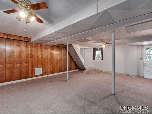 310 ASBURY RD - Photo 10