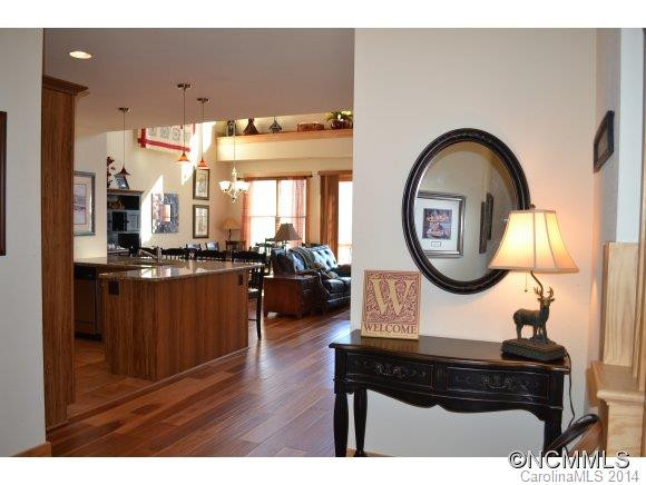 330 Vista Drive, Unit 204 - Photo 2