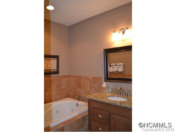 330 Vista Drive, Unit 204 - Photo 12