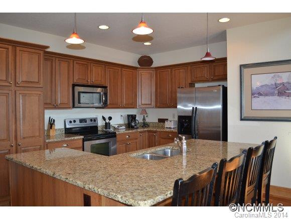 330 Vista Drive, Unit 204 - Photo 7