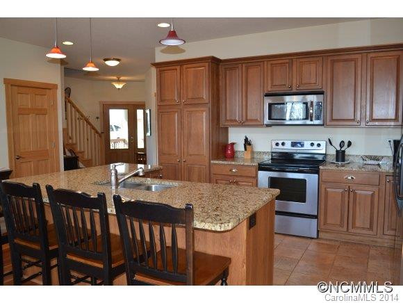 330 Vista Drive, Unit 204 - Photo 8