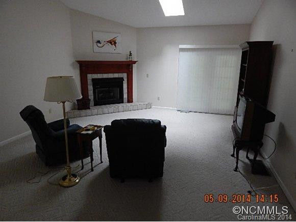 213 Camellia - Photo 3