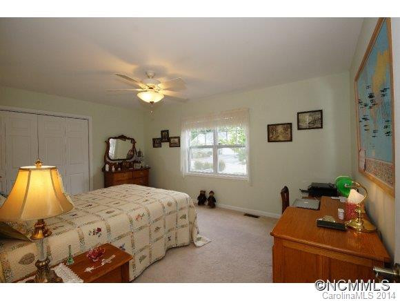 315 CHARLESTOWN DRIVE - Photo 13