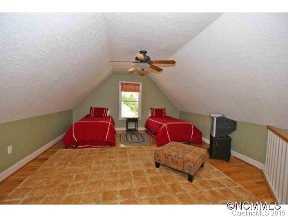 565 Country Club Drive - Photo 13