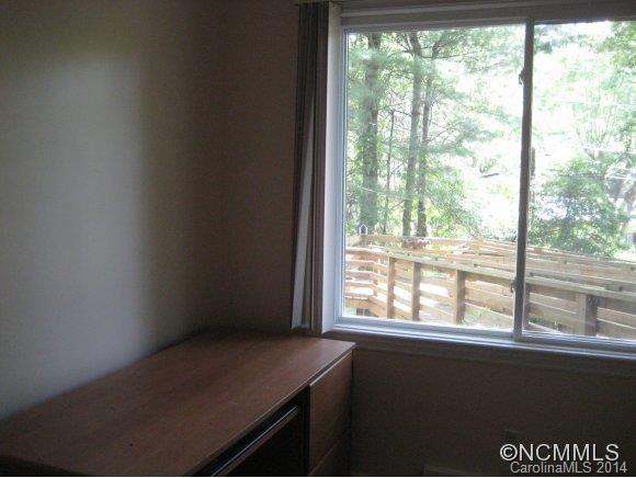 239 School Road E - Photo 5