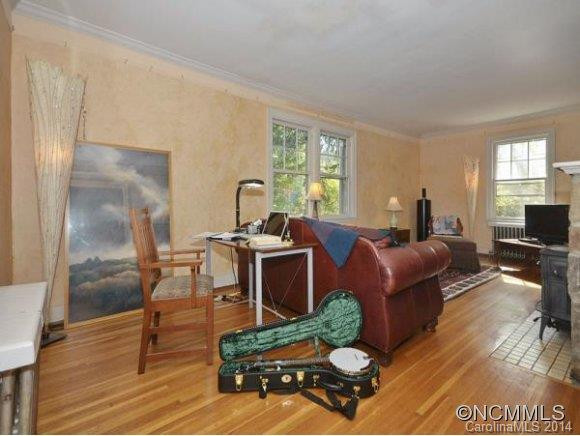 660 LAKESHORE DR - Photo 4