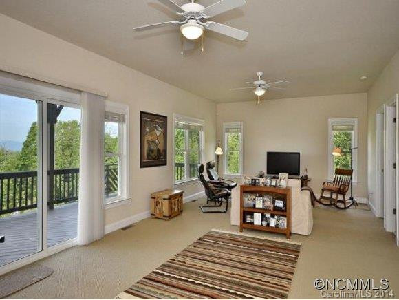 102 DISTANT VIEW DRIVE - Photo 18