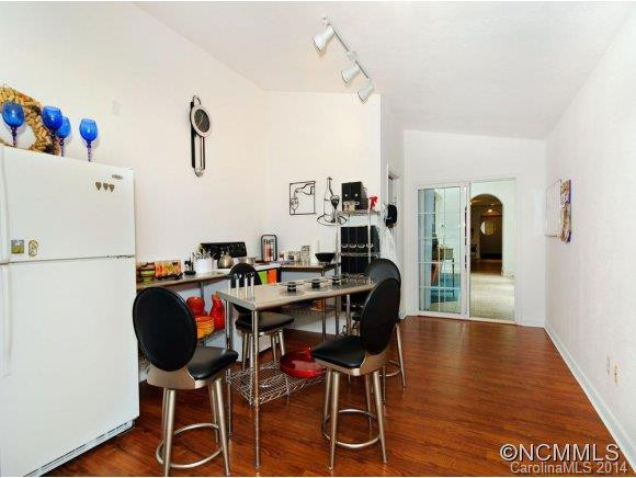 142 Justice Street - Photo 12