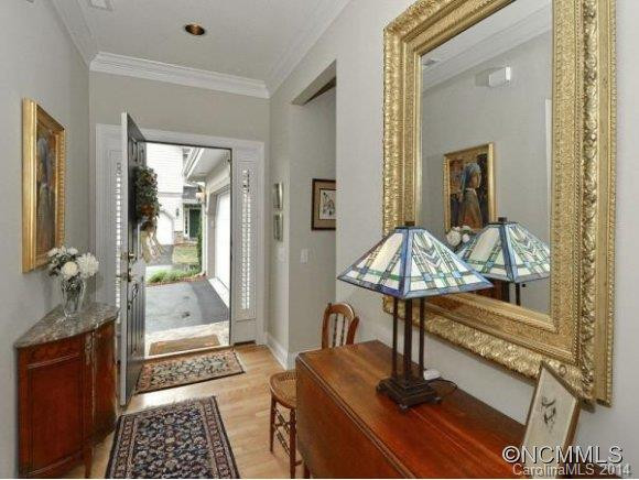 240 Towne Place Drive - Photo 3