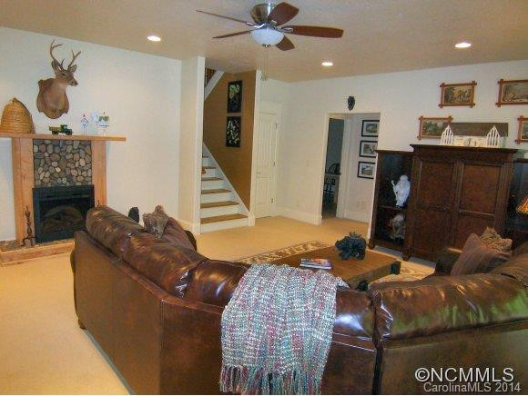 63 Pinemount Court - Photo 17