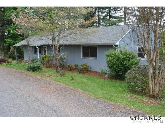 374 Woodside Circle