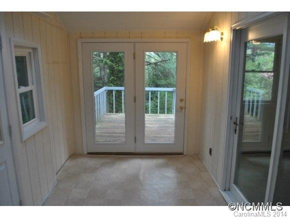 374 Woodside Circle - Photo 14