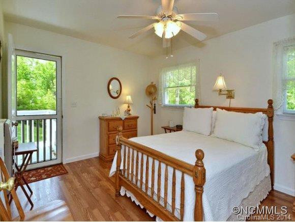 190 HART STREET - Photo 14