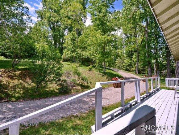 190 HART STREET - Photo 3