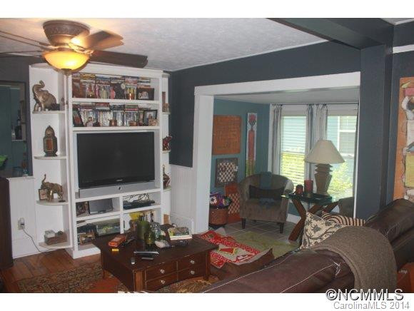 205 Fayetteville - Photo 2
