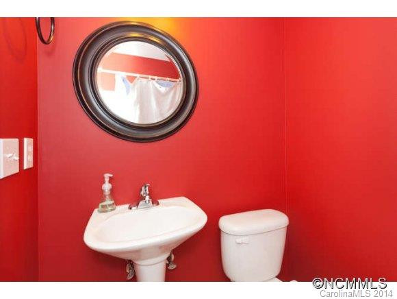 40 Rotunda Circle - Photo 18