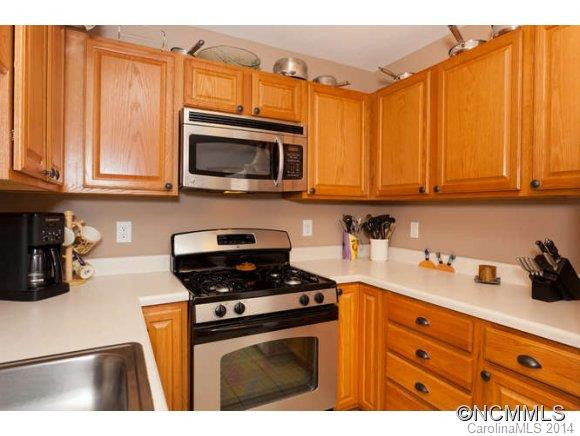 40 Rotunda Circle - Photo 8