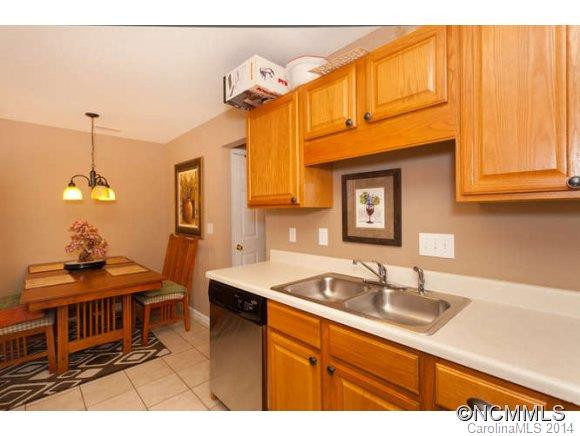 40 Rotunda Circle - Photo 9
