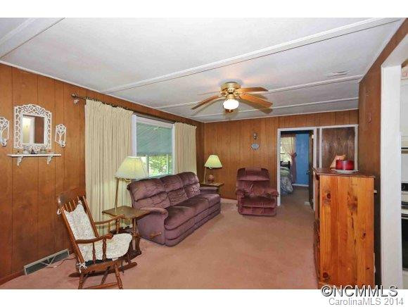 323 Bradley Street - Photo 12