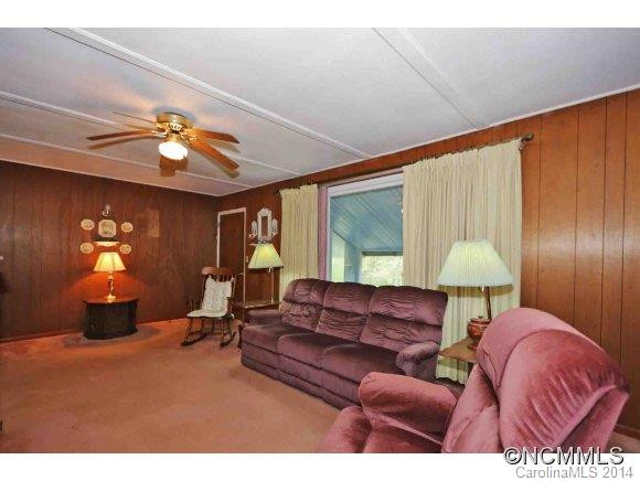 323 Bradley Street - Photo 13