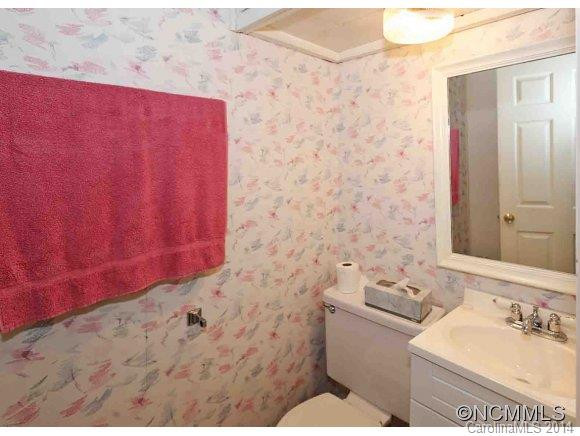 323 Bradley Street - Photo 14
