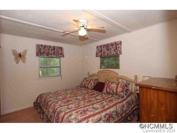 323 Bradley Street - Photo 9