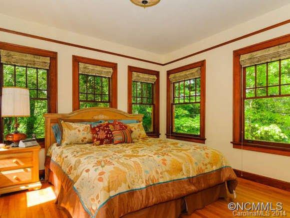 136 Charles Street - Photo 15