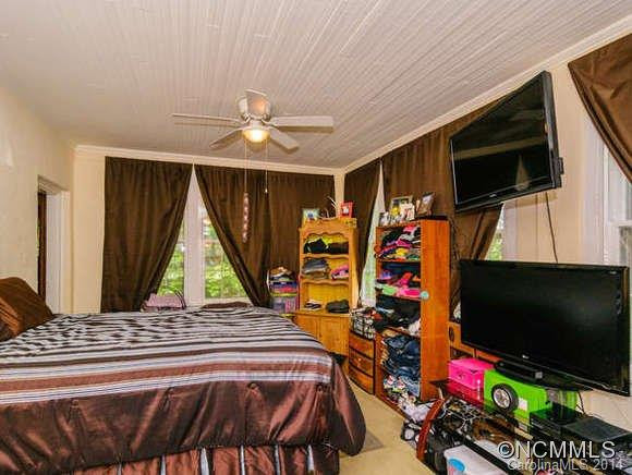 136 Charles Street - Photo 18
