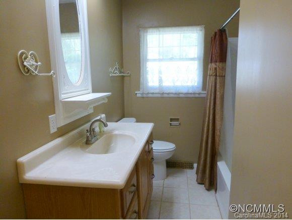 243 OLD MARS HILL HWY - Photo 13