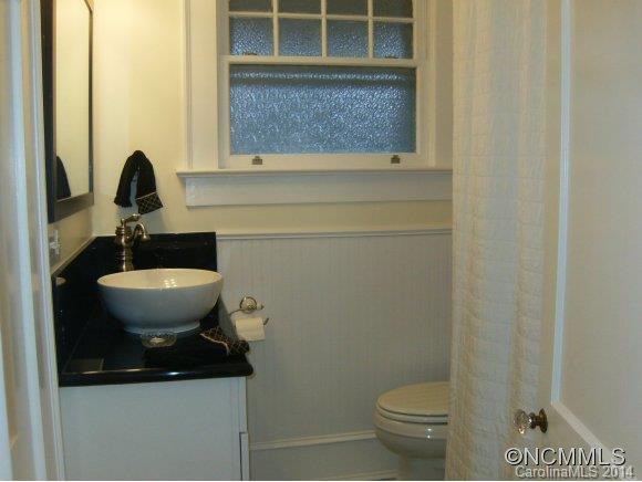 909 4th Ave W - Photo 14