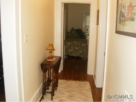 909 4th Ave W - Photo 15
