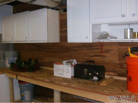 909 4th Ave W - Photo 17
