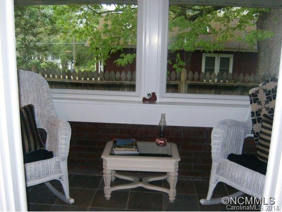 909 4th Ave W - Photo 6