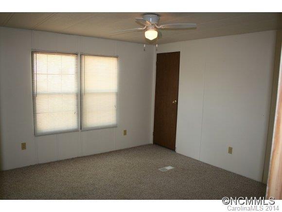 938 DIXON ROAD - Photo 11