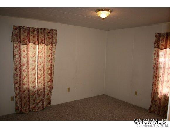 938 DIXON ROAD - Photo 12