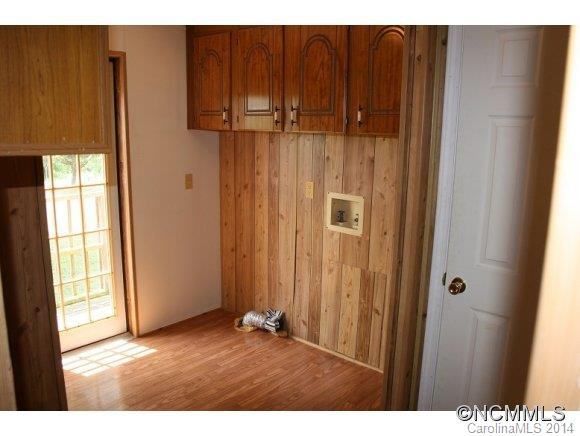 938 DIXON ROAD - Photo 15