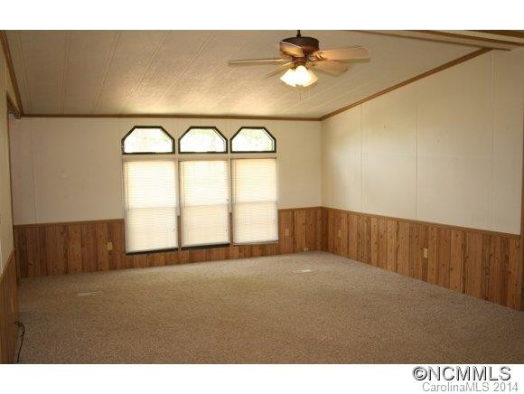 938 DIXON ROAD - Photo 6