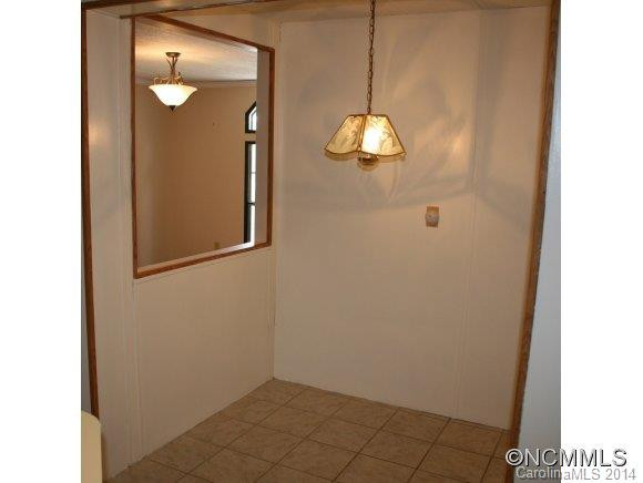 938 DIXON ROAD - Photo 8