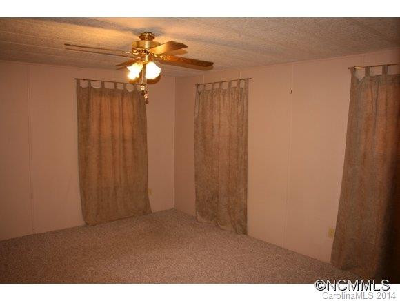 938 DIXON ROAD - Photo 9