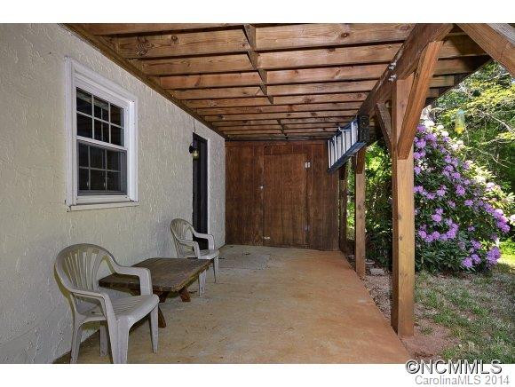 142 Pine Hill Drive - Photo 14