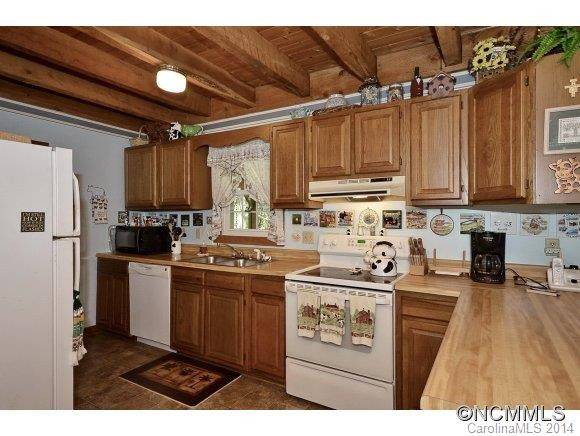 142 Pine Hill Drive - Photo 8